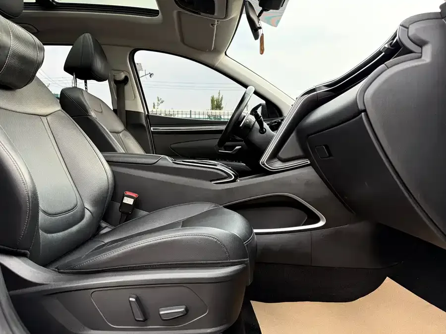 Hyundai Tucson L Tucson 2022 Tucson L 1.5T DCT LUX Premium Edition N Line 2022 — миниатюра 4