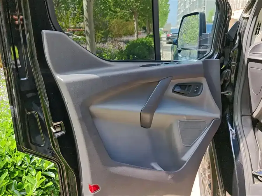 Ford Transit Transit 2019 2.0T diesel multi-functional commercial vehicle short-axle mid-roof 6-seater National VI 2022 — миниатюра 4