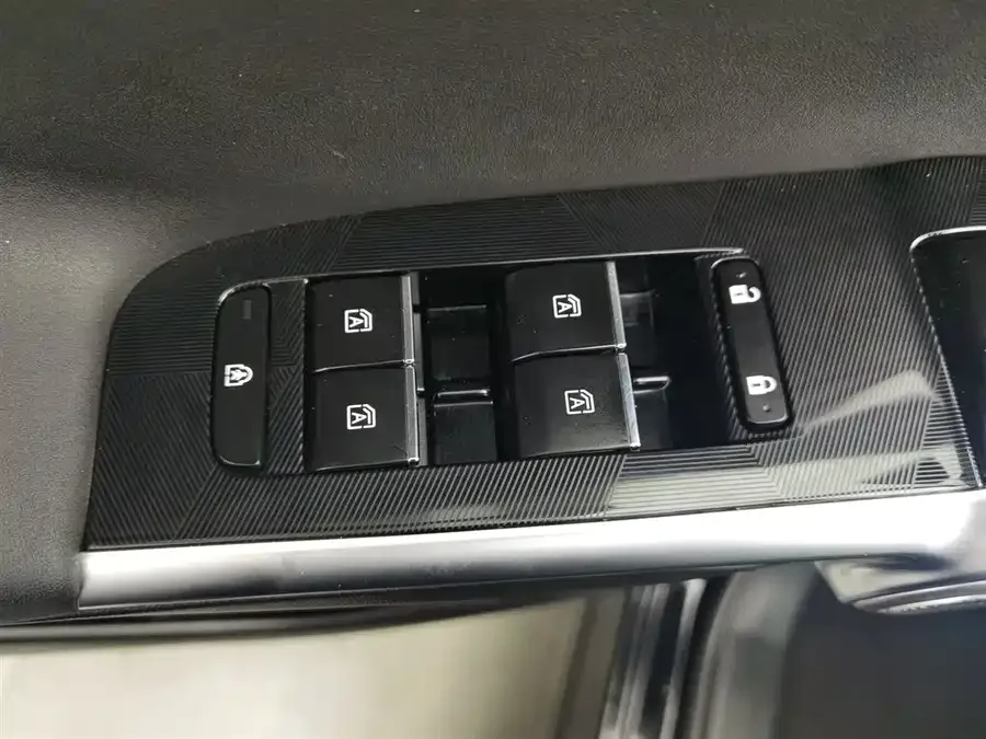 GAC Trumpchi video cool 2022 Yingku 1.5T Supernova Max Edition 2023 — миниатюра 3