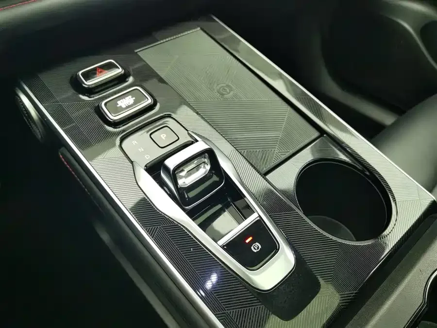 GAC Trumpchi video cool 2022 Yingku 1.5T Supernova Max Edition 2023 — миниатюра 4