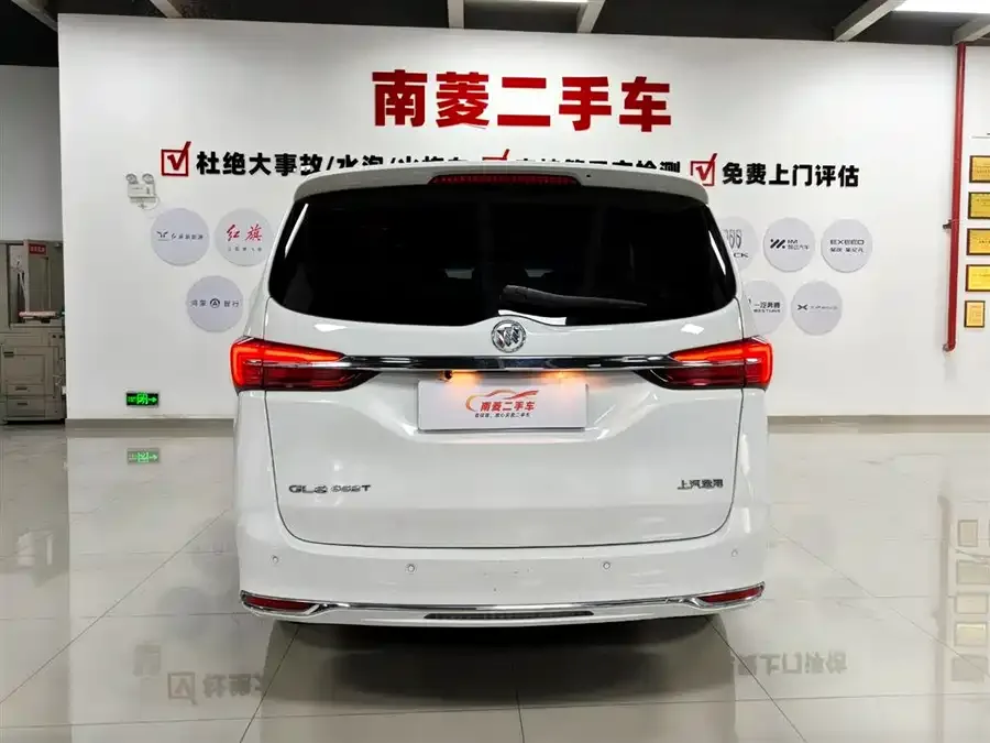 Buick GL8 2023 Land Business Class Comfort Edition 2022 — миниатюра 2