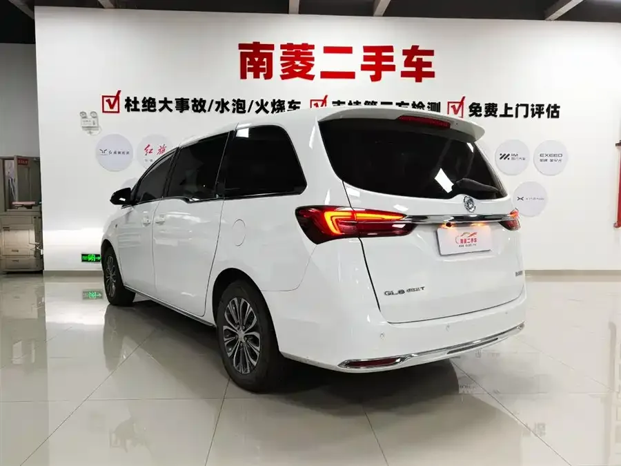Buick GL8 2023 Land Business Class Comfort Edition 2022 — миниатюра 4