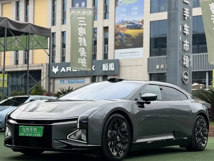 HiPhi Z HiPhi Z 2023 five-seater version 2023 — фото 1, купить с доставкой в Москву