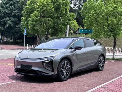 HiPhi X 2024 купить в Москве