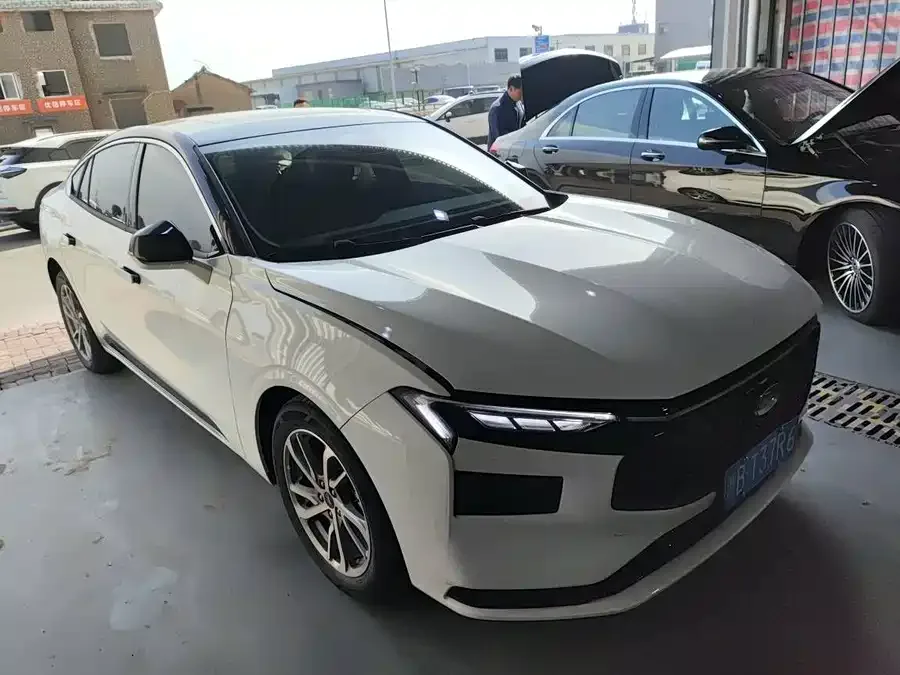 Ford Mondeo Mondeo 2022 facelift EcoBoost 245 luxury model 2023 — миниатюра 2