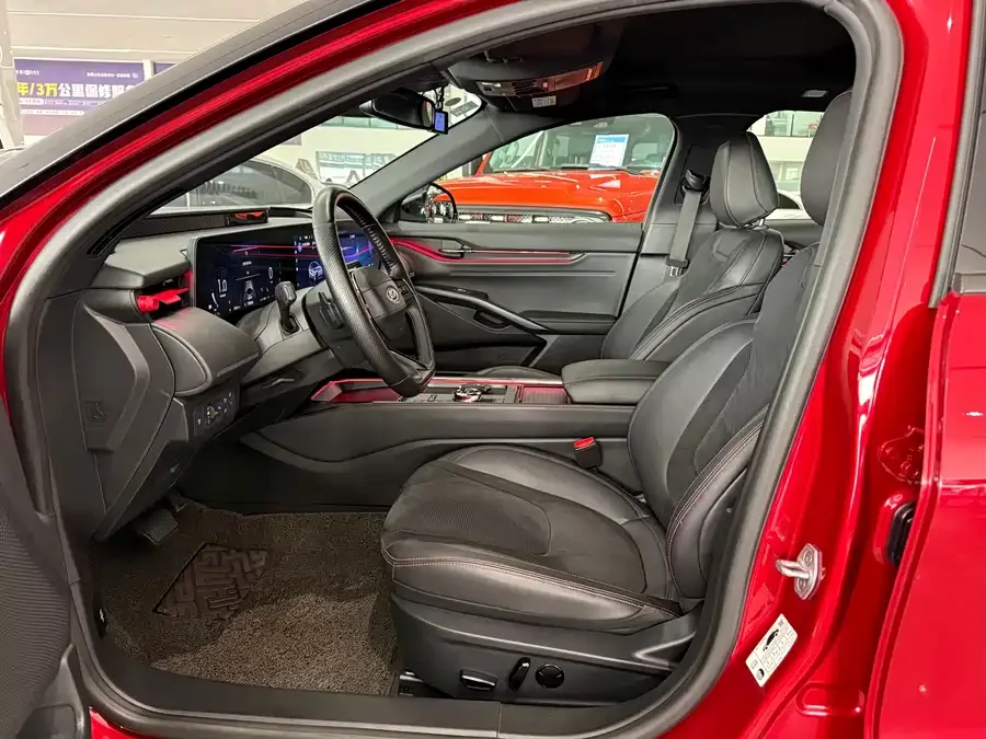 Ford Mondeo 2022 Toyota Mondeo EcoBoost 245 ST-Line 2022 — миниатюра 3
