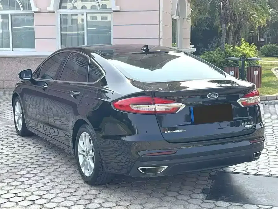 Ford Mondeo 2020 Mondeo EcoBoost 180 Fashion Edition 2022 — миниатюра 3
