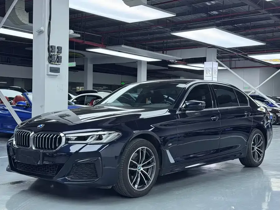 BMW 5 series BMW 5 Series 2022 525Li M Sport Package 2022 — фото 1, купить с доставкой в Москву