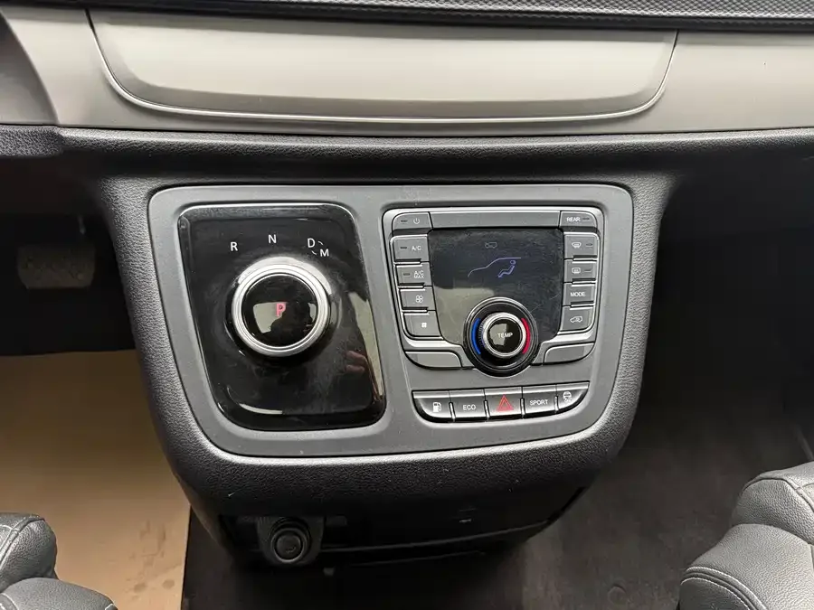 Maxus G20 2023 ES 2.0T gasoline automatic value version 2023 — миниатюра 3