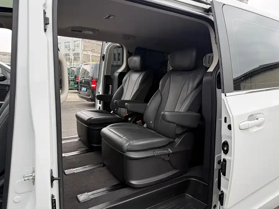 Maxus G20 2023 ES 2.0T gasoline automatic value version 2023 — миниатюра 4