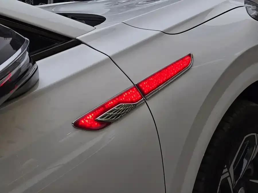 Hongqi HS3 Hongqi HS3 2024 1.5T Shanwei Edition 2024 — миниатюра 5