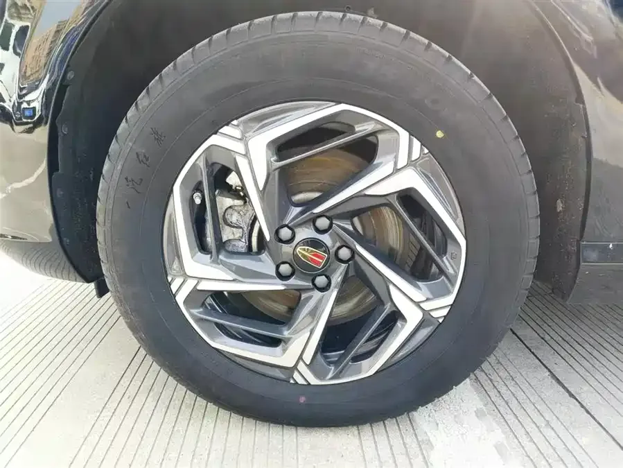 Hongqi HS3 Hongqi HS3 2024 1.5T Shanwei Edition 2025 — миниатюра 3
