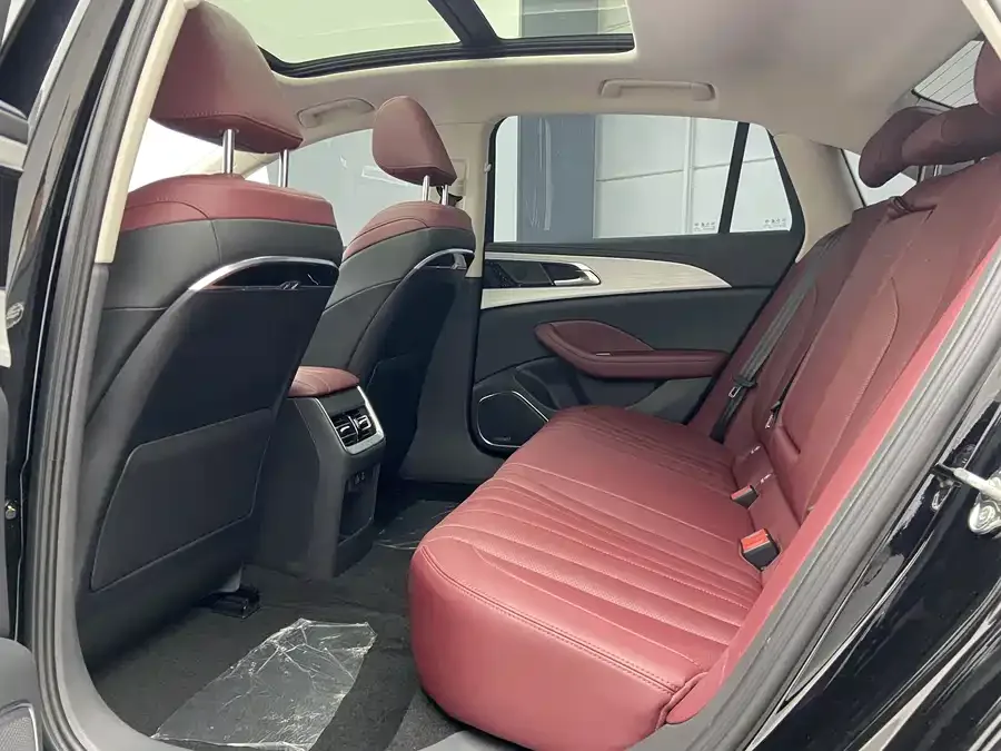 Hongqi H5 PHEV Hongqi H5 PHEV 2025 130 Super Hybrid Edition 2025 — миниатюра 4