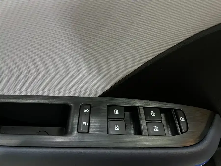 Chevrolet Monza Cruze 2024 1.5L Dual Clutch Enjoy Edition 2023 — миниатюра 3