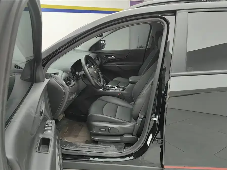 Chevrolet Equinox Explorer 2022 535T Chijie Edition 2023 — миниатюра 3