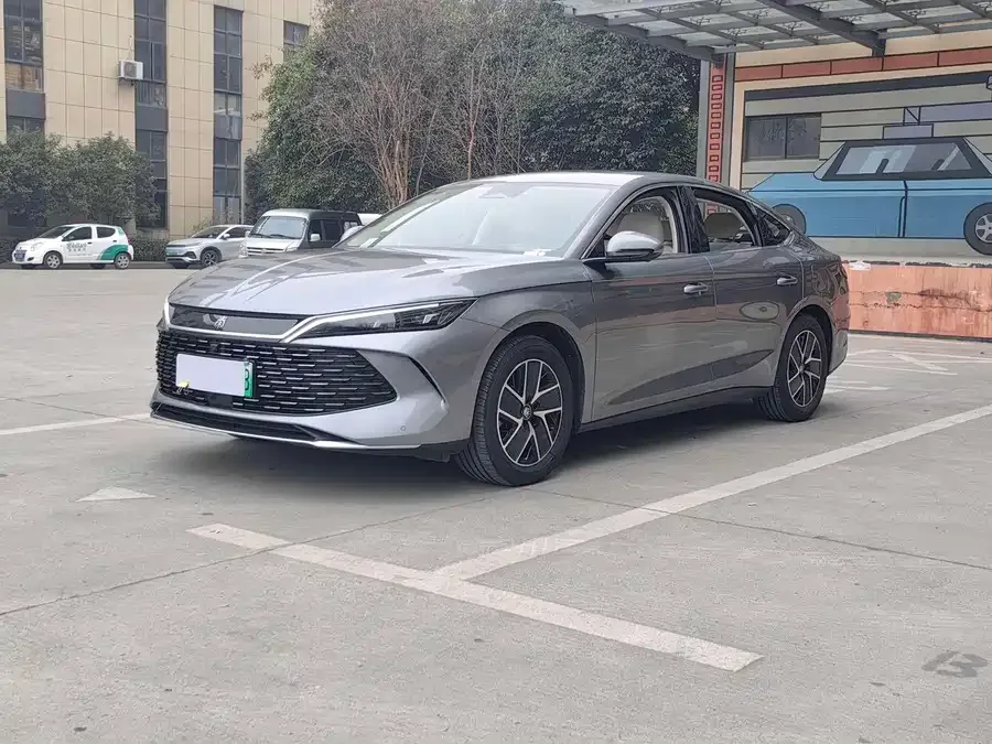 BYD Qin L Qin L 2024 DM-i 120KM Excellence Edition 2024 — фото 1, купить с доставкой в Москву