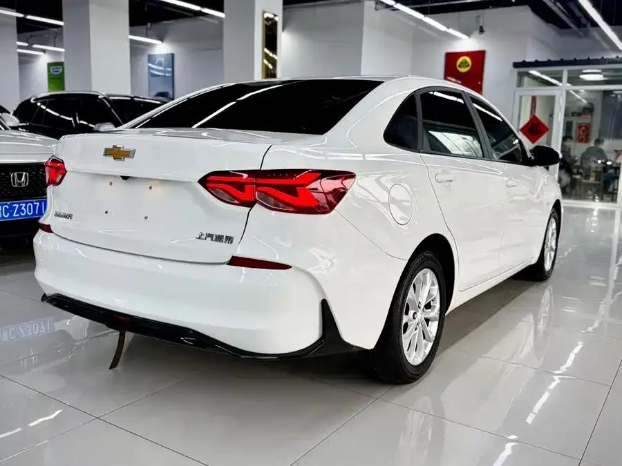 Chevrolet Monza Cruze 2023 1.5L dual-clutch WOW preferential version 2022 — миниатюра 2