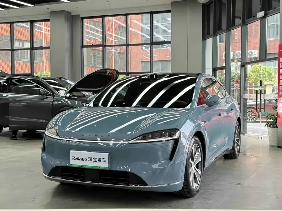 Smart world R7 Zhijie R7 2024 pure electric 802km Max 2025 — фото 1, купить с доставкой в Москву