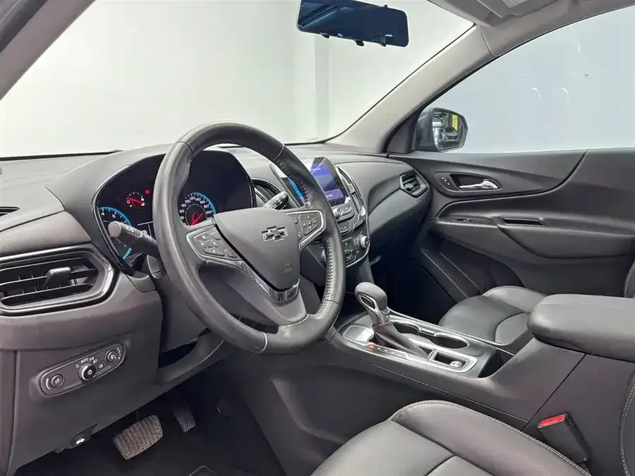 Chevrolet Equinox Explorer 2022 535T Chijie Edition 2023 — миниатюра 4