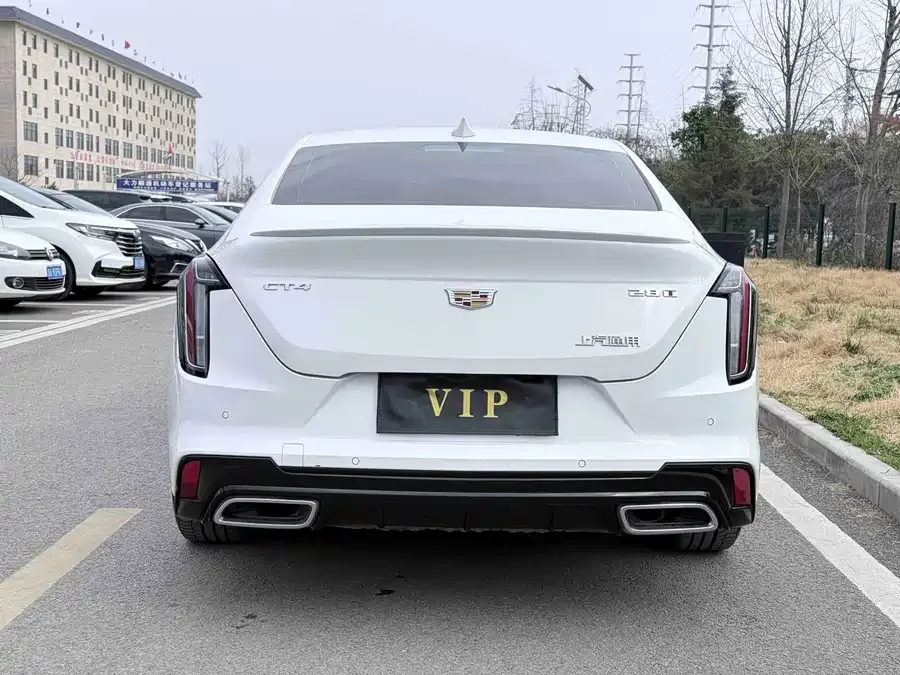 Cadillac CT4 2022 28T Fashion Model 2023 — миниатюра 2