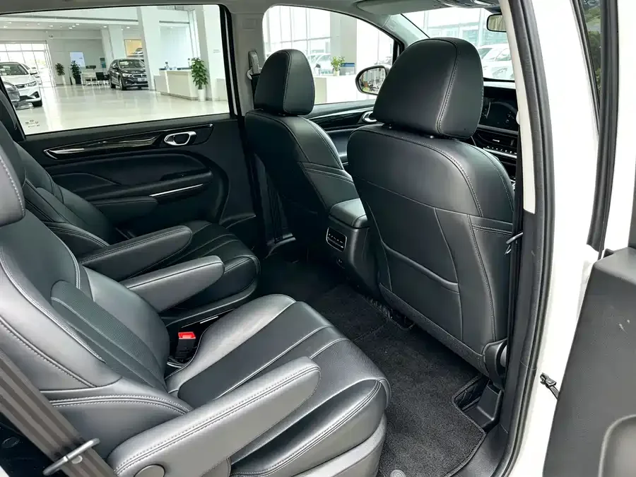 GAC Trumpchi M6 Trumpchi M6 2025 MAX 270T WDCT Luxury Edition 2026 — миниатюра 5