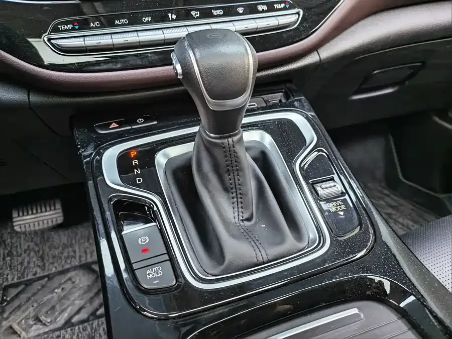 GAC Trumpchi M6 Trumpchi M6 2023 PRO 270T DCT Luxury Edition 2024 — миниатюра 3