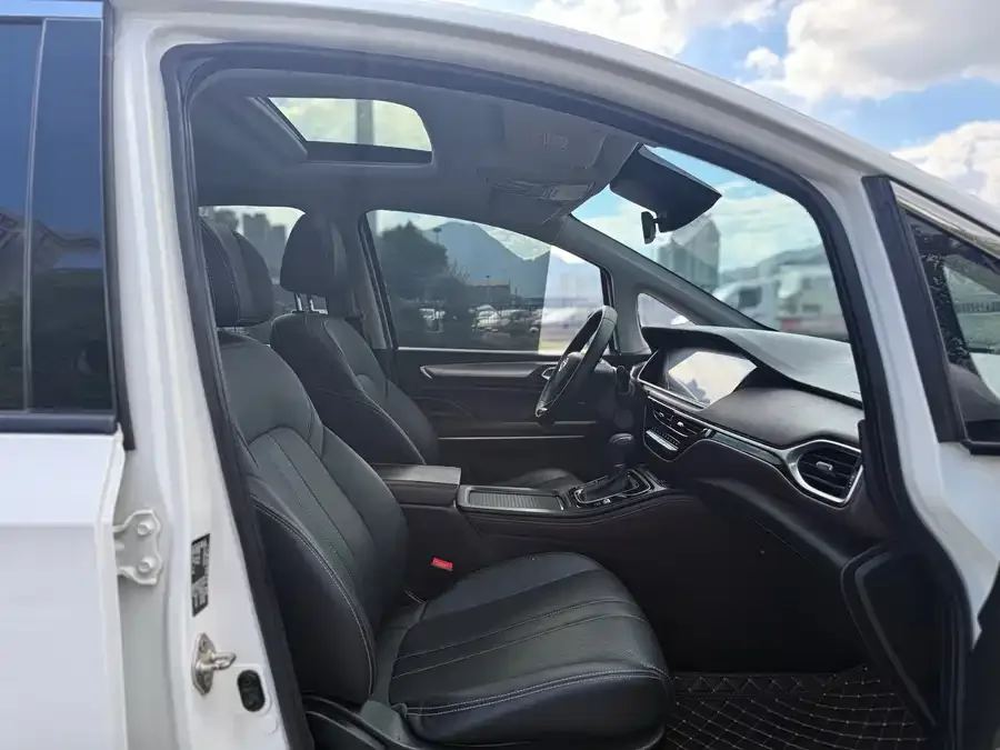 GAC Trumpchi M6 Trumpchi M6 2021 PRO 270T DCT Luxury Edition 2022 — миниатюра 3