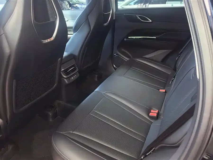 Hongqi HS3 PHEV Hongqi HS3 PHEV 2024 115km Jinwei Edition 2024 — миниатюра 5