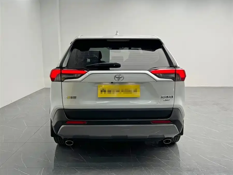Toyota RAV4 RAV4 Rongfang 2022 2.0L CVT 4WD Fashion PLUS Edition 2022 — миниатюра 2