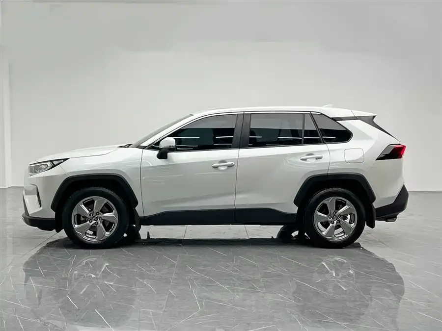 Toyota RAV4 RAV4 Rongfang 2022 2.0L CVT 4WD Fashion PLUS Edition 2022 — миниатюра 3
