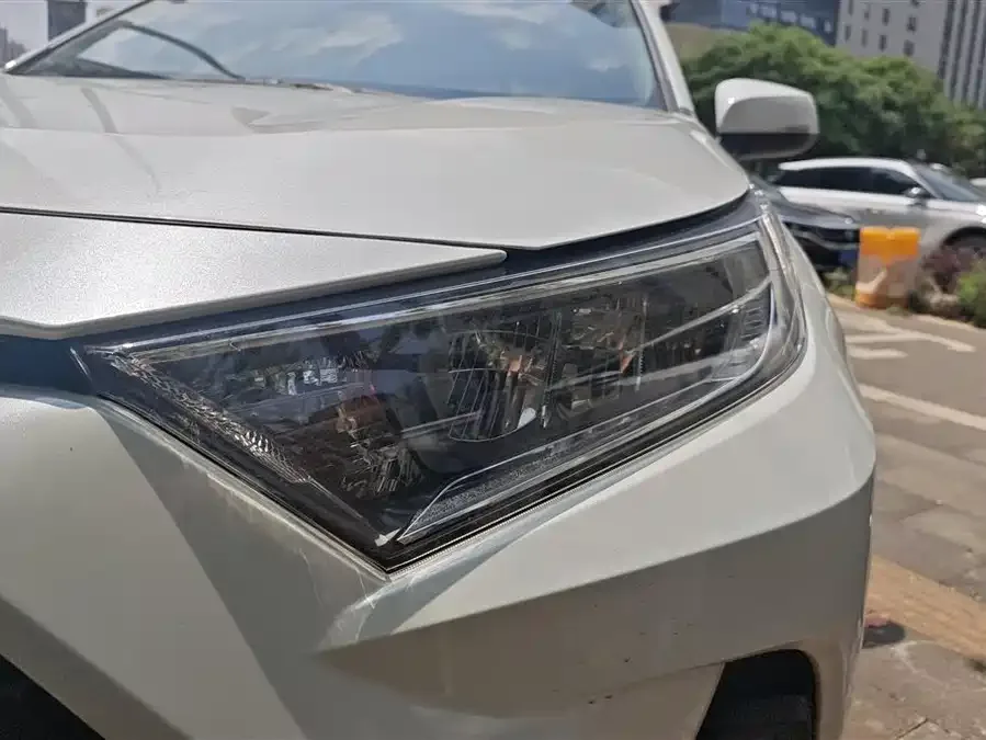 Toyota RAV4 RAV4 Rongfang 2023 2.0L CVT 2WD Urban Edition 2023 — миниатюра 2