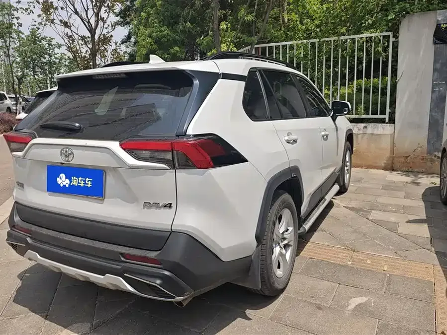 Toyota RAV4 RAV4 Rongfang 2023 2.0L CVT 2WD Urban Edition 2023 — миниатюра 3
