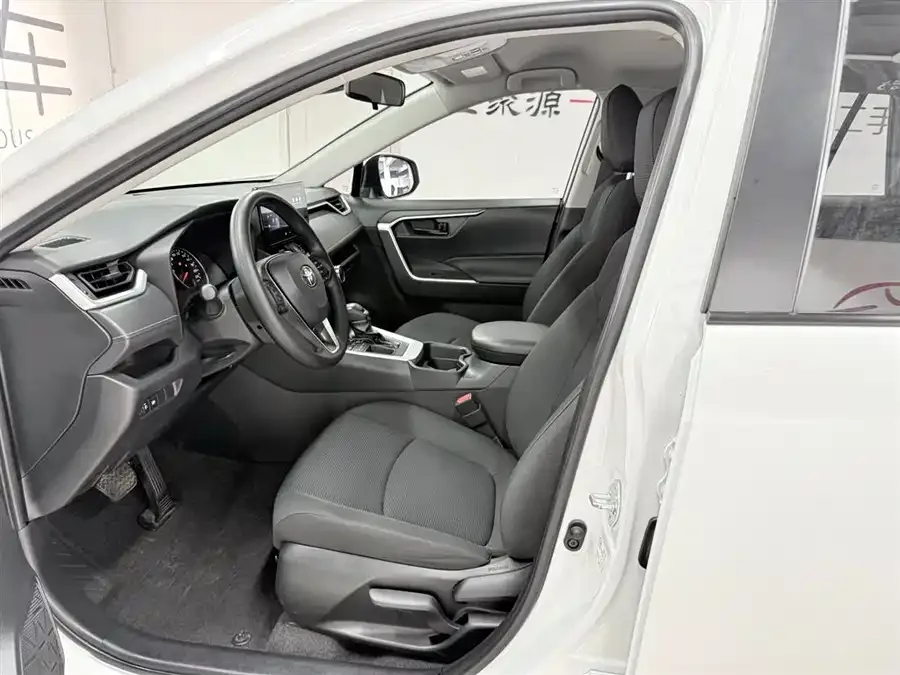 Toyota RAV4 RAV4 Rongfang 2023 2.0L CVT 2WD Urban Edition 2023 — миниатюра 4