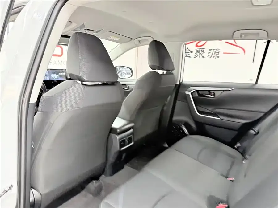 Toyota RAV4 RAV4 Rongfang 2023 2.0L CVT 2WD Urban Edition 2023 — миниатюра 5