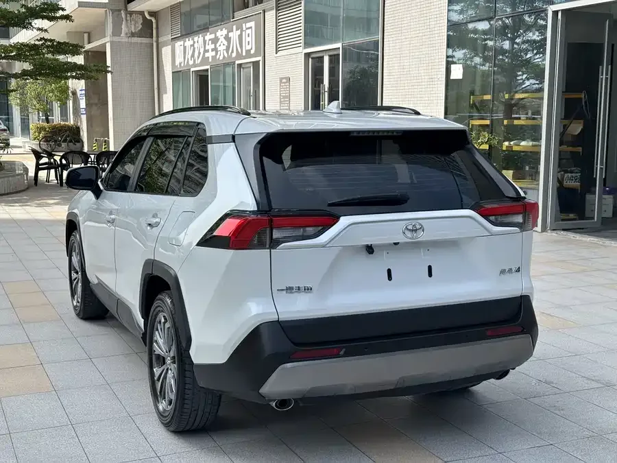Toyota RAV4 RAV4 Rongfang 2023 2.0L CVT 2WD Fashion PLUS Edition 2023 — миниатюра 2