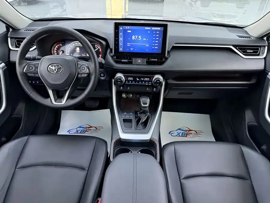 Toyota RAV4 RAV4 Rongfang 2022 2.0L CVT 2WD Premium Edition 2023 — миниатюра 2