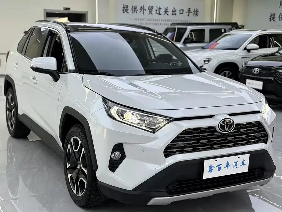 Toyota RAV4 RAV4 Rongfang 2022 2.0L CVT 2WD Premium Edition 2023 — миниатюра 3