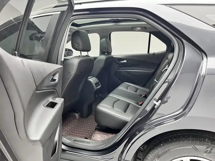 Chevrolet Equinox Explorer 2022 535T Chijie Edition 2023 — миниатюра 3