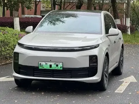 Lixiang L6 2024 купить в Москве