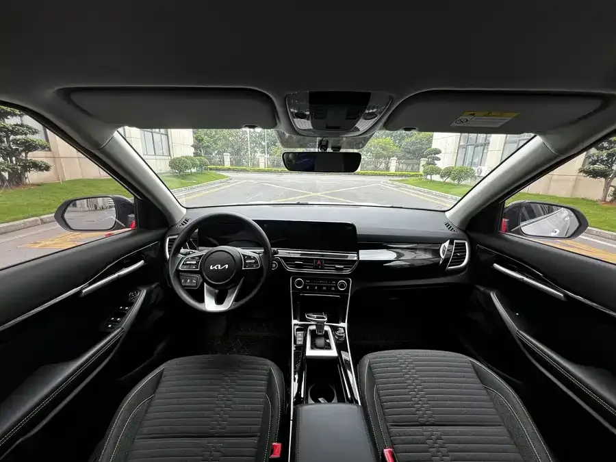 Kia Cyrus (Seltos) 2023 Cyrus 1.5L CVT Comfort Edition 2025 — миниатюра 2
