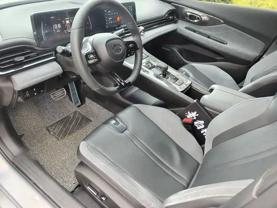 GAC Trumpchi Shadow Leopard Shadow Leopard 2024 400T Automatic Shadow Leopard R PRO Edition 2025 — миниатюра 4