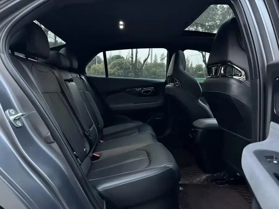 GAC Trumpchi Shadow Leopard Shadow Leopard 2023 400T Automatic R MAX 2023 — миниатюра 4