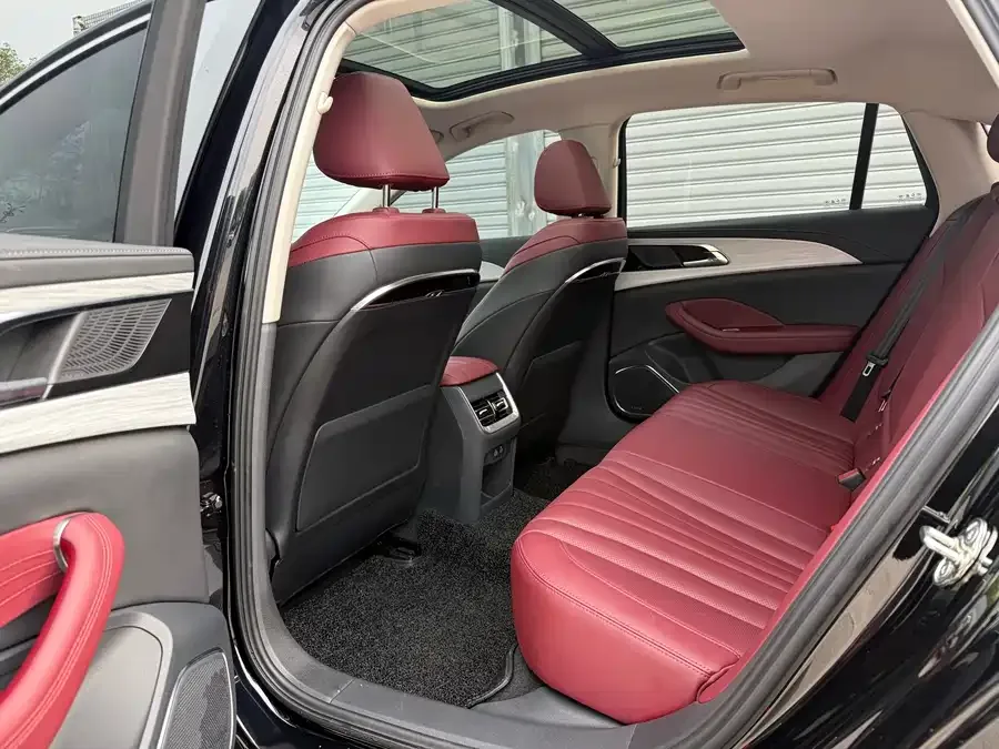 Hongqi H5 Hongqi H5 2025 2.0T Automatic Flagship Edition 2024 — миниатюра 2