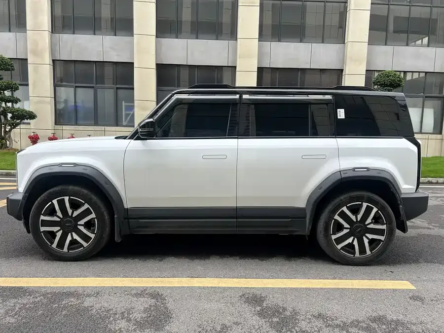 iCAR 03 iCAR 03 2024 472km 4WD long-range version 2024 — миниатюра 4