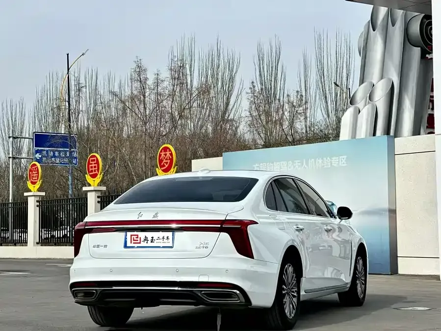 Hongqi H5 Hongqi H5 2023 1.5T DCT Zhilian Qiyun Edition 2023 — миниатюра 4