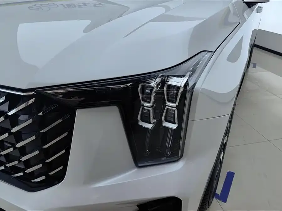 GAC Trumpchi GS8 Trumpchi GS8 2024 Navigator Series 2.0TGDI 2WD Luxury Intelligent Connected Edition 7-Seater 2024 — миниатюра 2