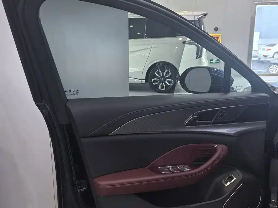Hongqi H5 Hongqi H5 2024 1.5T DCT Zhilian Qiyun Edition 2024 — миниатюра 4