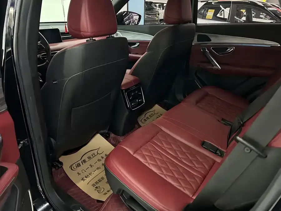 Jetour X70 PLUS JETOUR X70 PLUS 2023 1.5T DCT Brave PLUS 5-seater 2023 — миниатюра 2