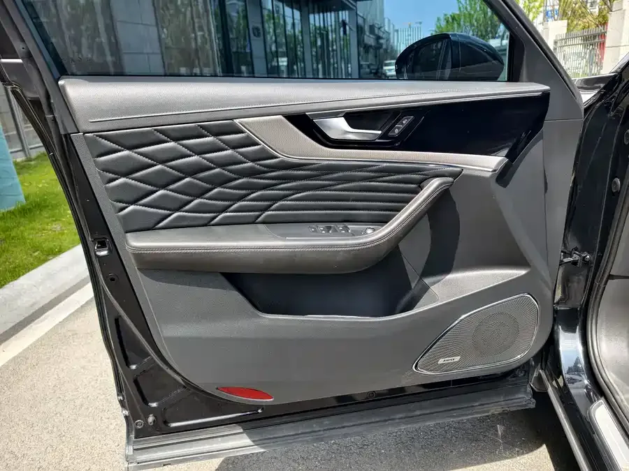Hongqi HS5 Hongqi HS5 2022 2.0T Zhilian Flagship Edition 2022 — миниатюра 3