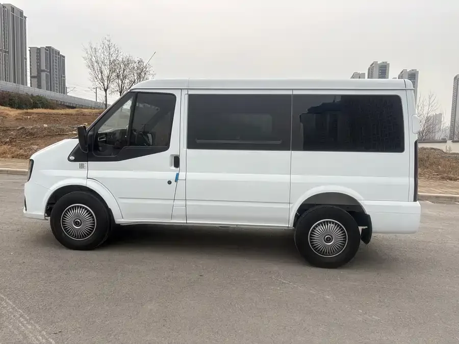 Jiangling Fushun Jiangling Fushun 2025 2.0T 8AT diesel short-axle low-top commercial multi-purpose passenger car 5/6 seats lift-up tailgate 2025 — миниатюра 4